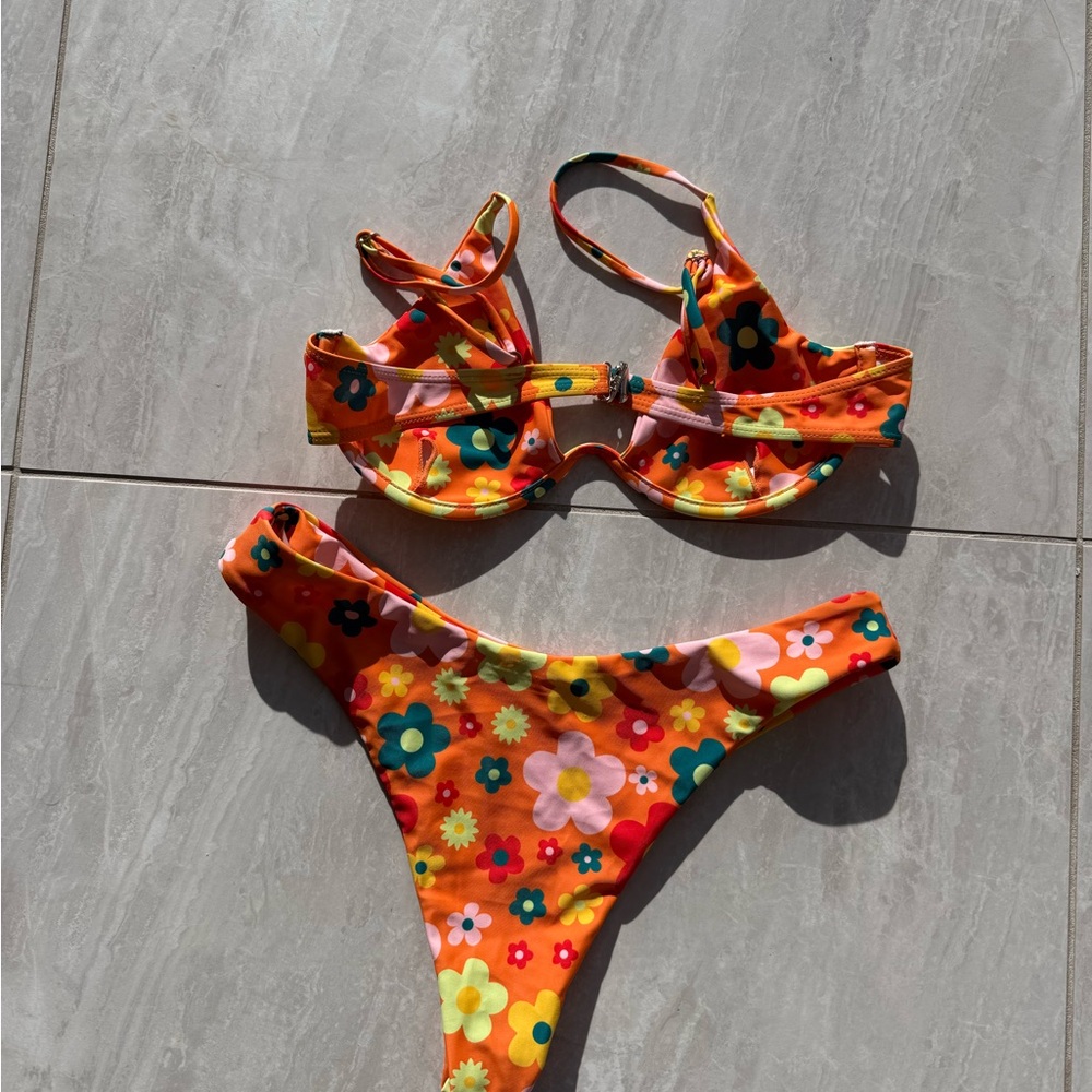 Floral Swim Set - Picture 2 of 2